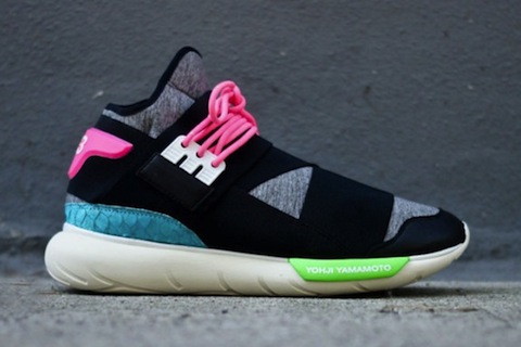adidas-y3-qasa-black-neon-8-900x600