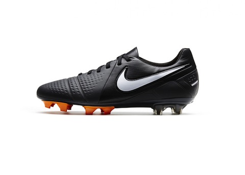nike back to black CTR360_Profile_large