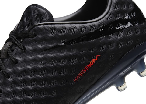 Nike back to black Hyper_Venom_Dtl1_large