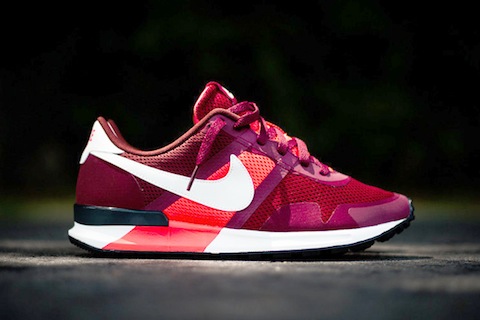 nike pegasus 83:80 Red
