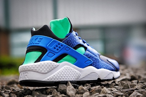 Nike-Air-Huarache-LE-size-exclusives-2013-5