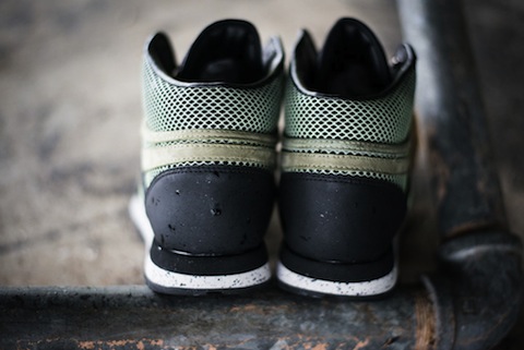 Reebok_CL_Leather_Mid_R12_-_Atmos_Sneaker_Politics_5_1024x1024