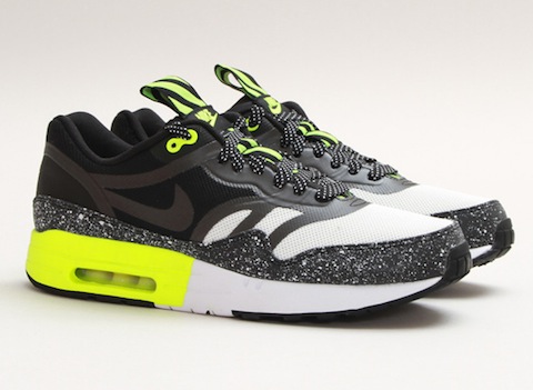 Nike-Air-Max-1-Night-Run-Volt-01