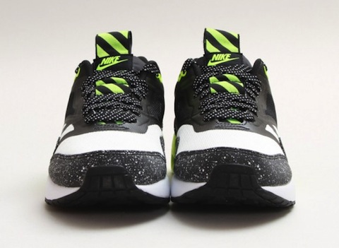 Nike-Air-Max-1-Night-Run-Volt-02