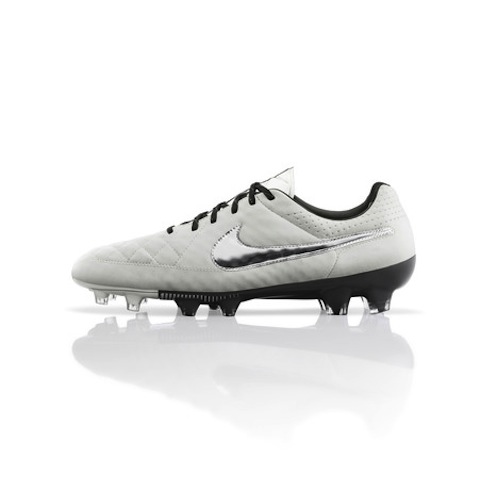 Global_Football_Product_TIempo_Cleats_V2_LegendV_26867