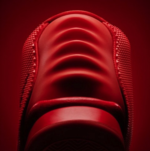 red-october-yeezy-nikestore-03-570x575
