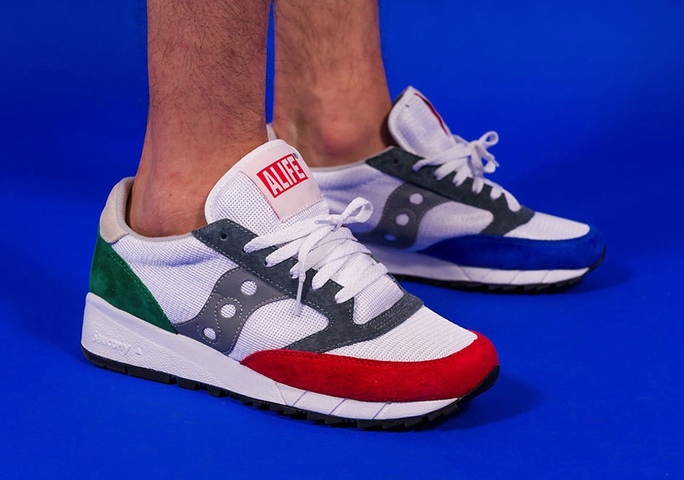 alife-x-saucony-jazz-91-apparel-collection-02