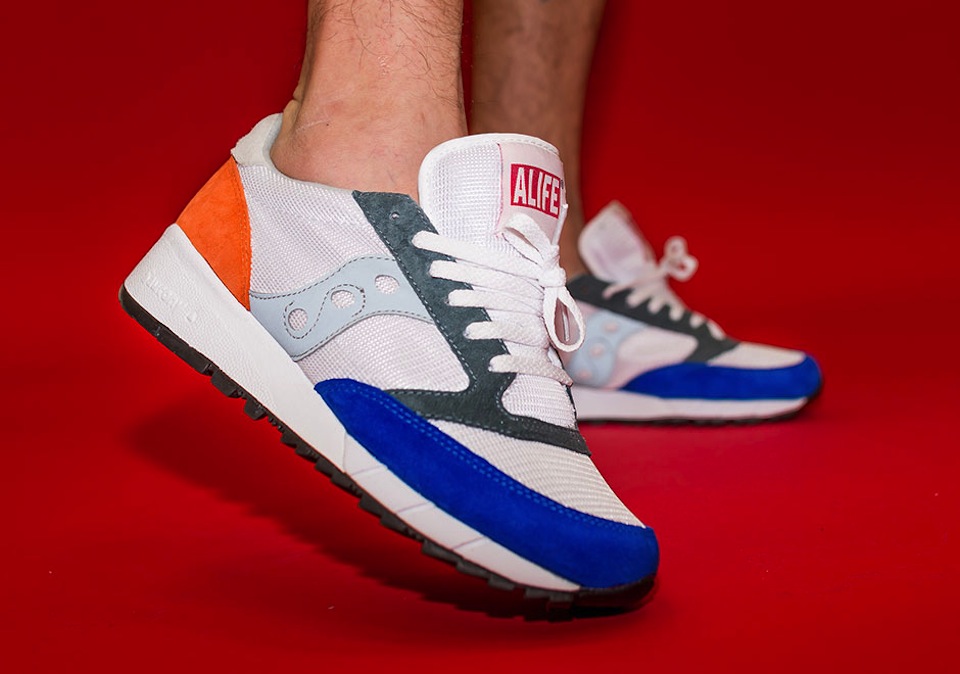 alife-x-saucony-jazz-91-apparel-collection-06