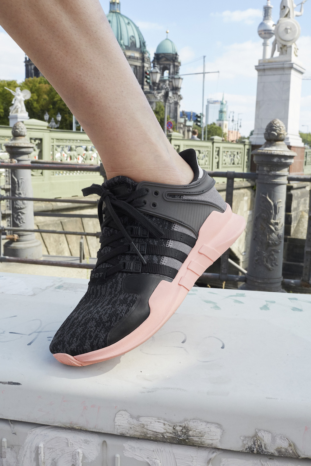 adi220816_2927_r1_bb2322_rgb