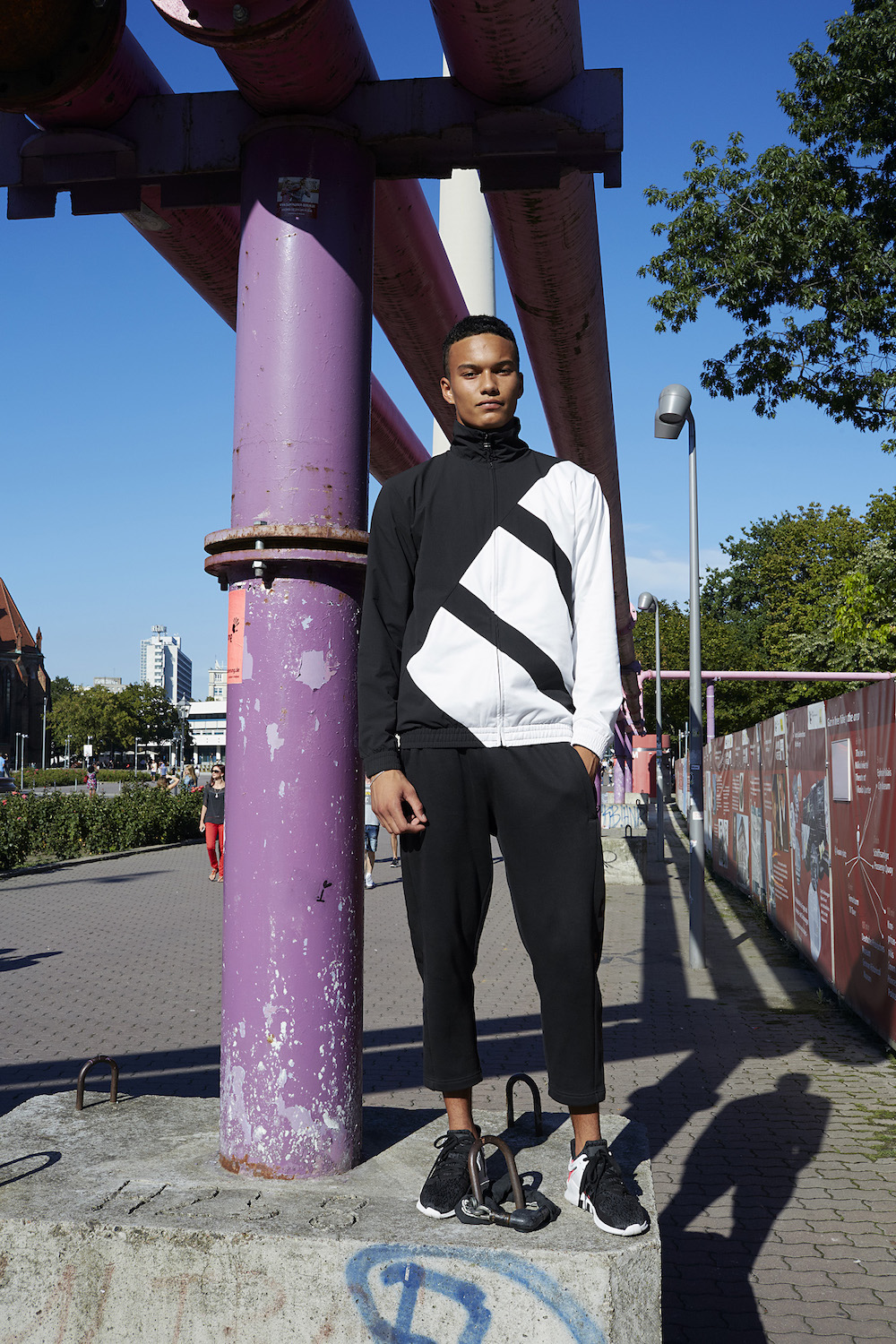 h20611_or_key_model_bb1302_joel_l_01_rgb