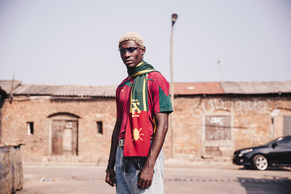 17AW_SP_Select_DailyPaper_Ghana_Model_11