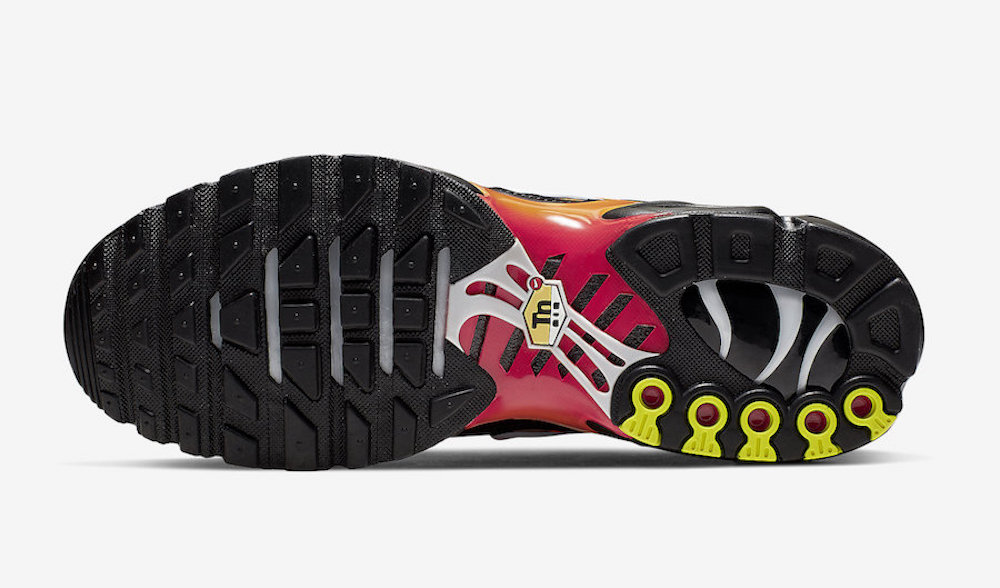 Nike-Air-Max-Plus-Tiger-Black-Orange-852630-040-Release-Date-1