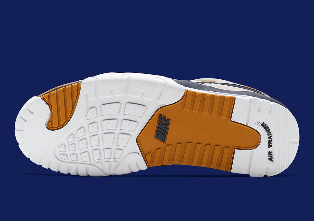 nike-air-trainer-3-medicine-ball-CJ1436-100-6